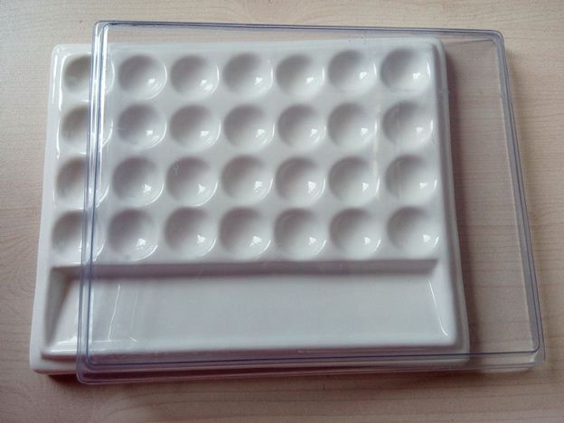 Porcelain Mixing Plate , 28 Slots